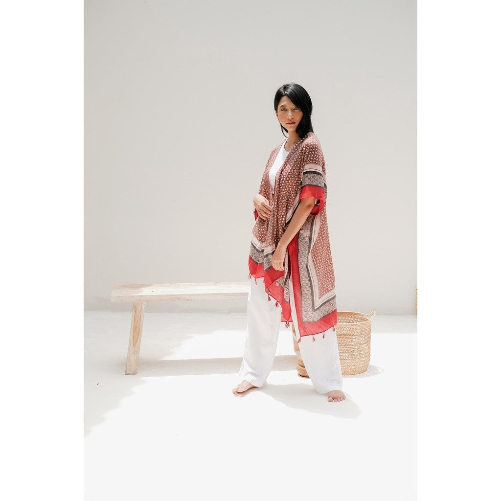 Andara in Red Outer