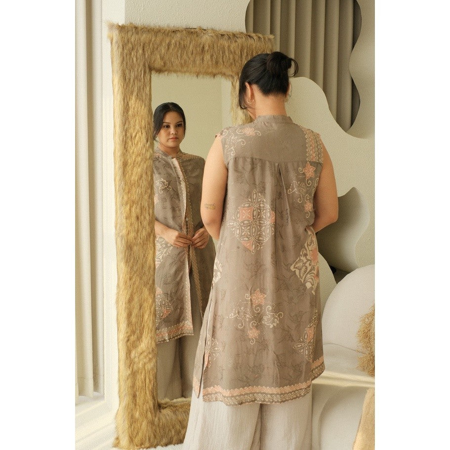 Talitha Tunik in Green - Dress Outer Batik Kotak