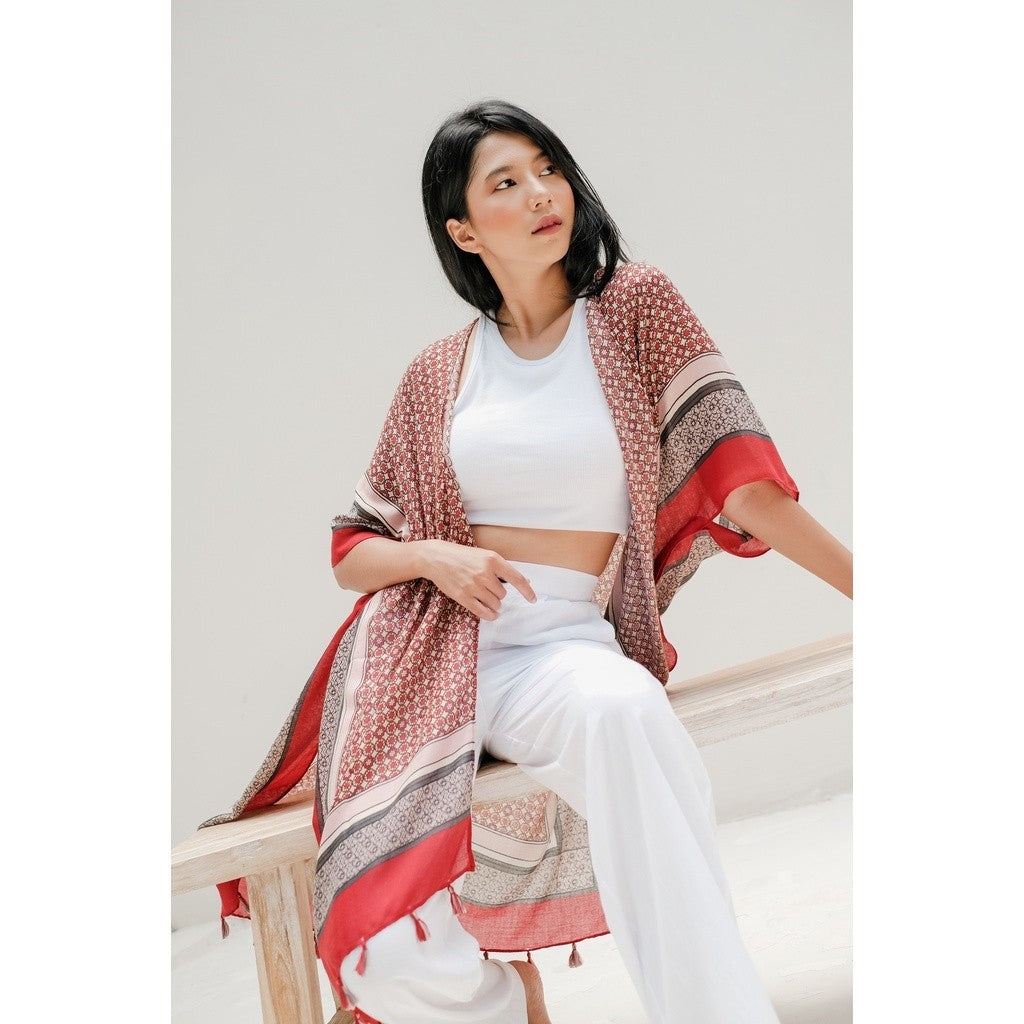 Andara in Red Outer