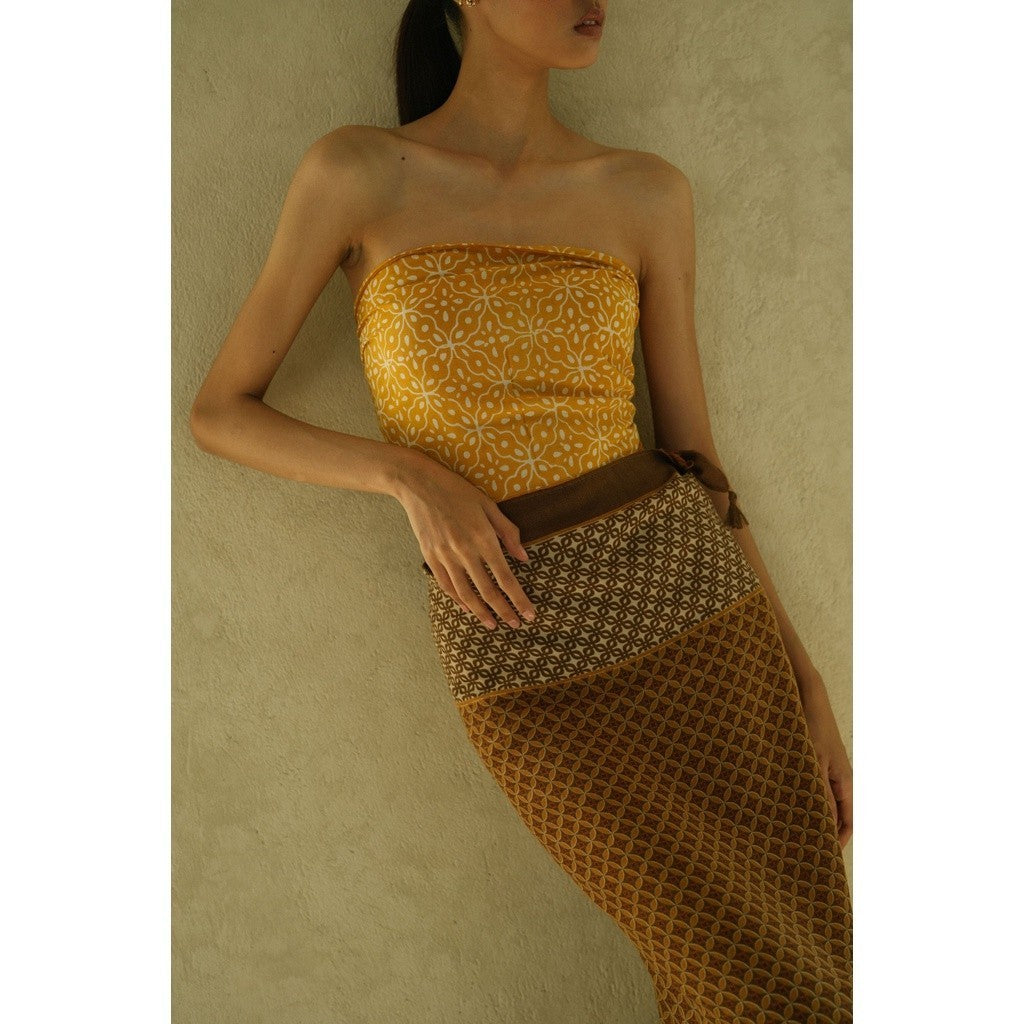 Kahiyang Brown Shawl / Selendang Batik