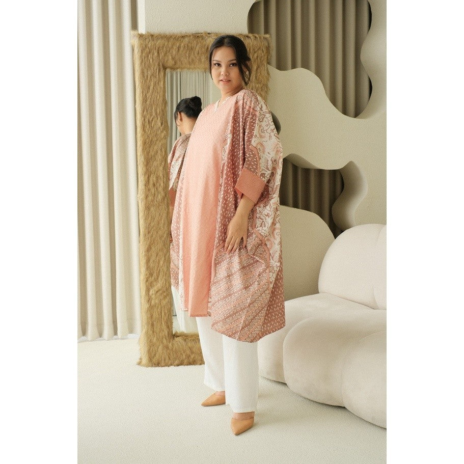 Kaiyana Kaftan Batik Dress - Pink