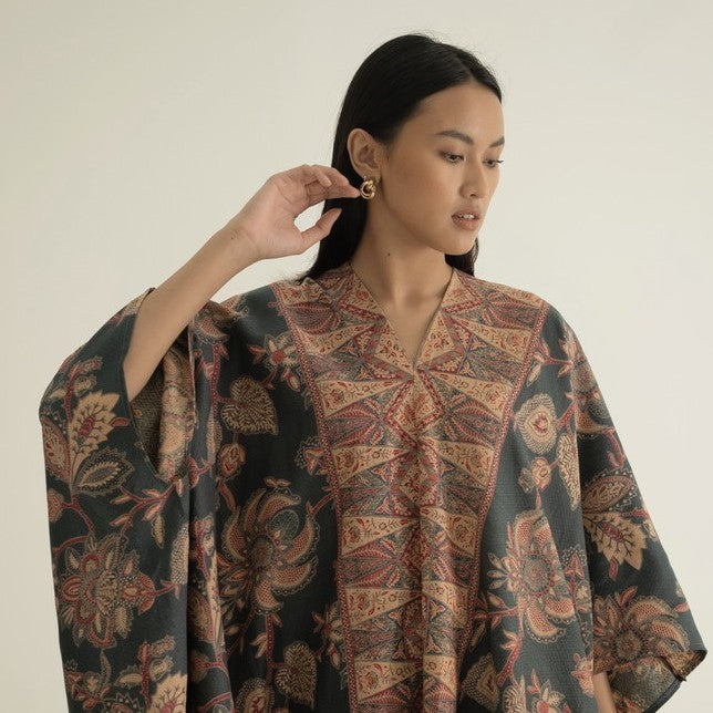 Amira Kaftan Dress Batik 01
