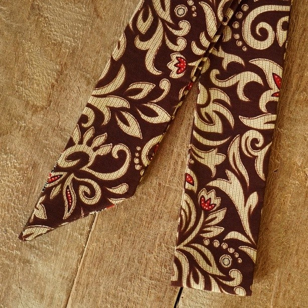 Bunga Cokelat - Twili Pita Syal