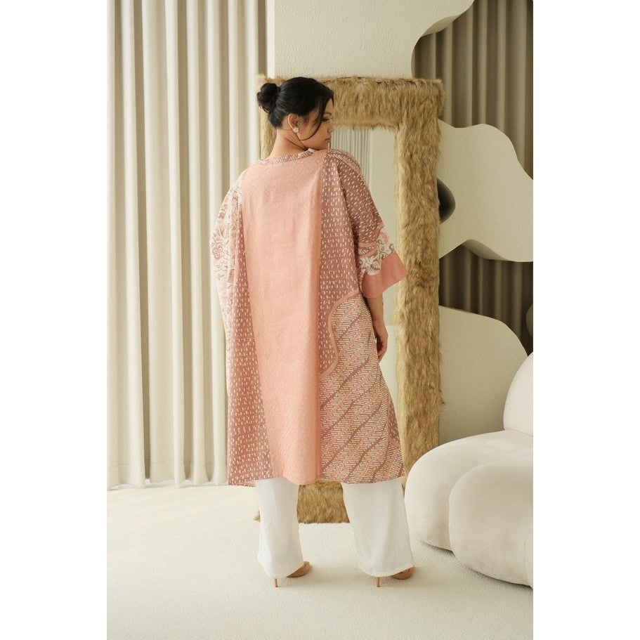Kaiyana Kaftan Batik Dress - Pink