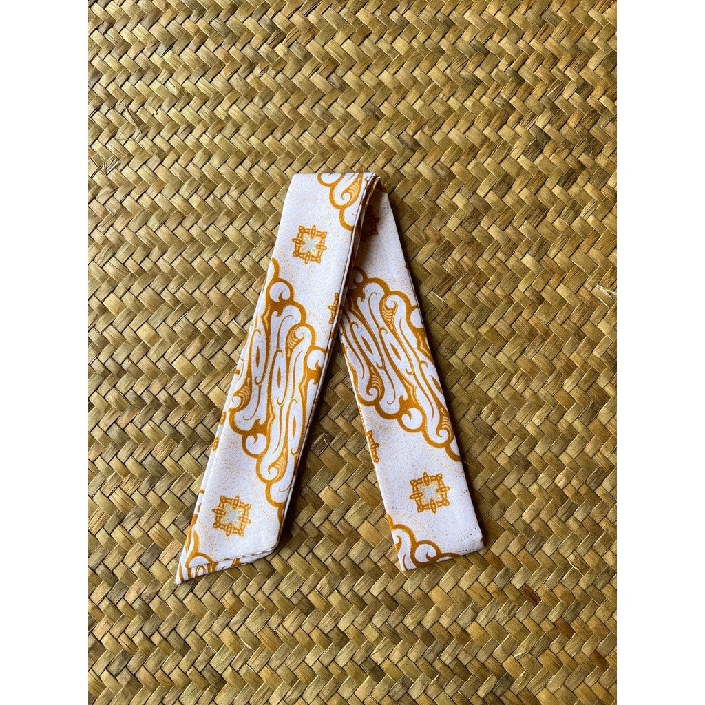 Hawa in White - Twili Pita Syal