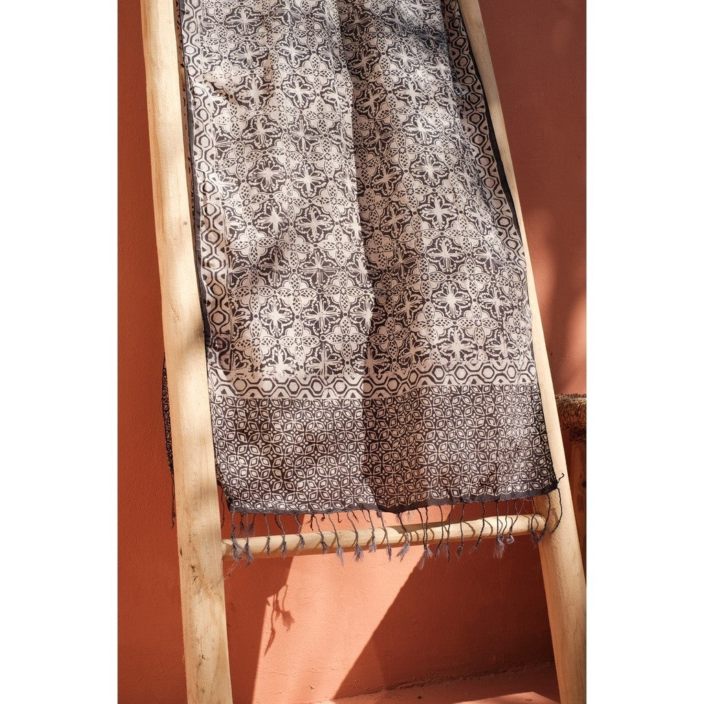 Scarf Batik Kawung - Black