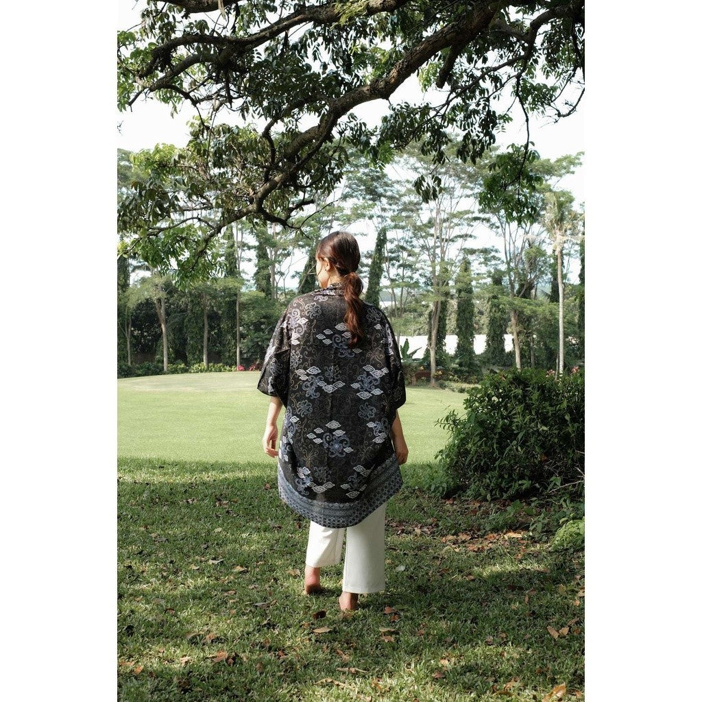 Devi Grey Batik Outer