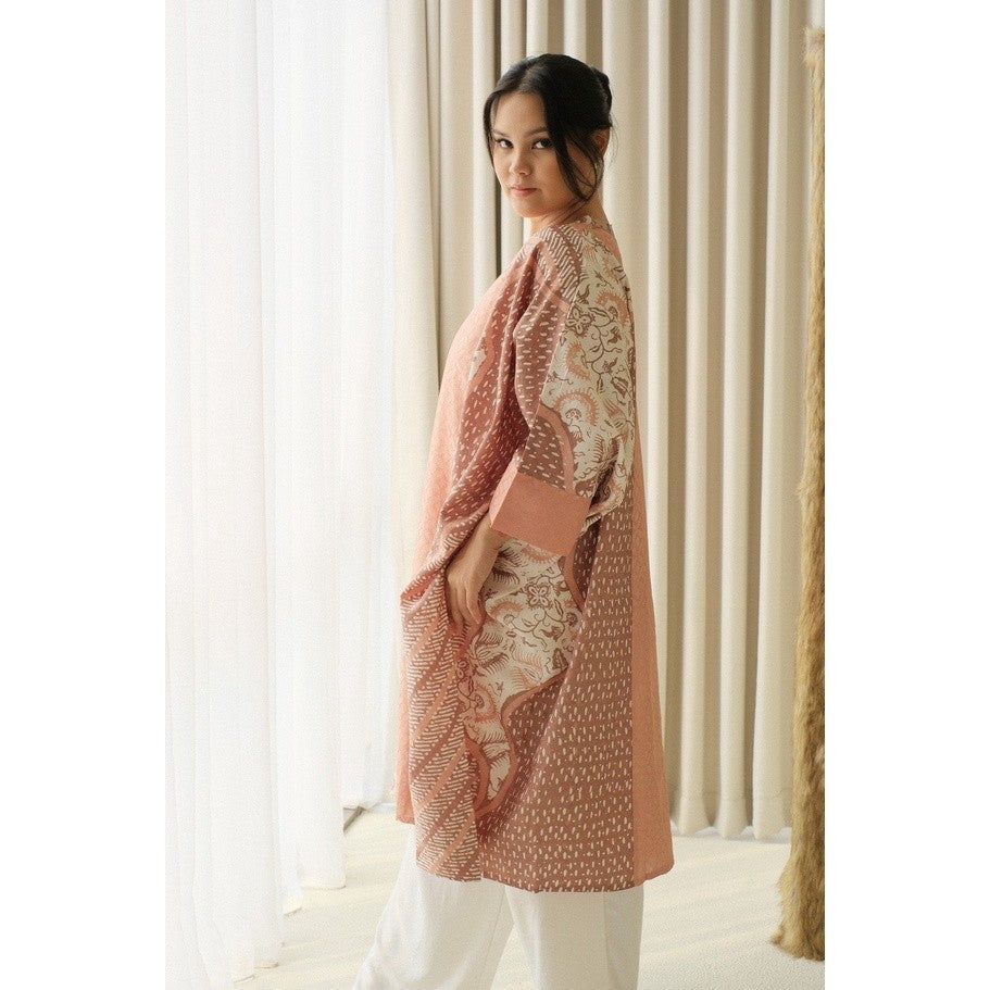 Kaiyana Kaftan Batik Dress - Pink