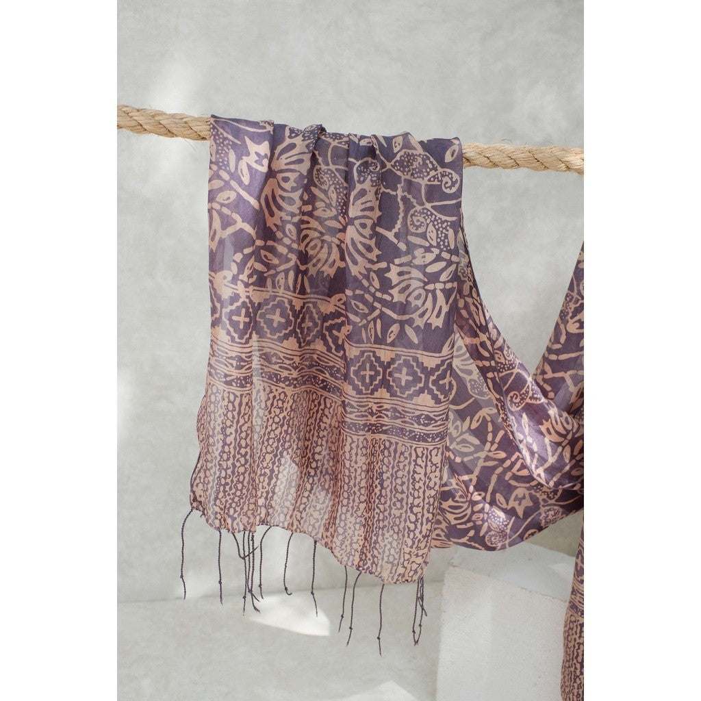 Syal Batik Sutra Taman - Grey - 45