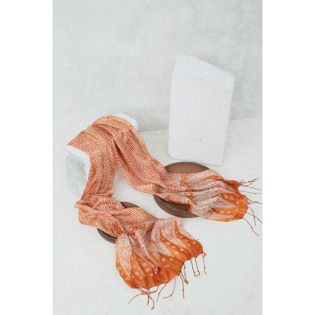 Syal Batik Sutra Rereng Bilik - Orange - 45