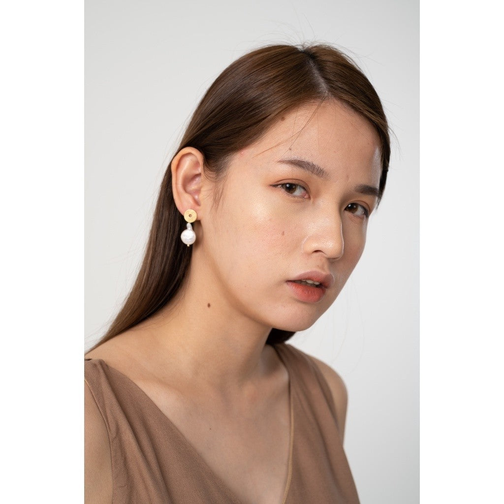 Rani-Freshwater Pearl Earrings Gold Plated/Anting Mutiara Wanita