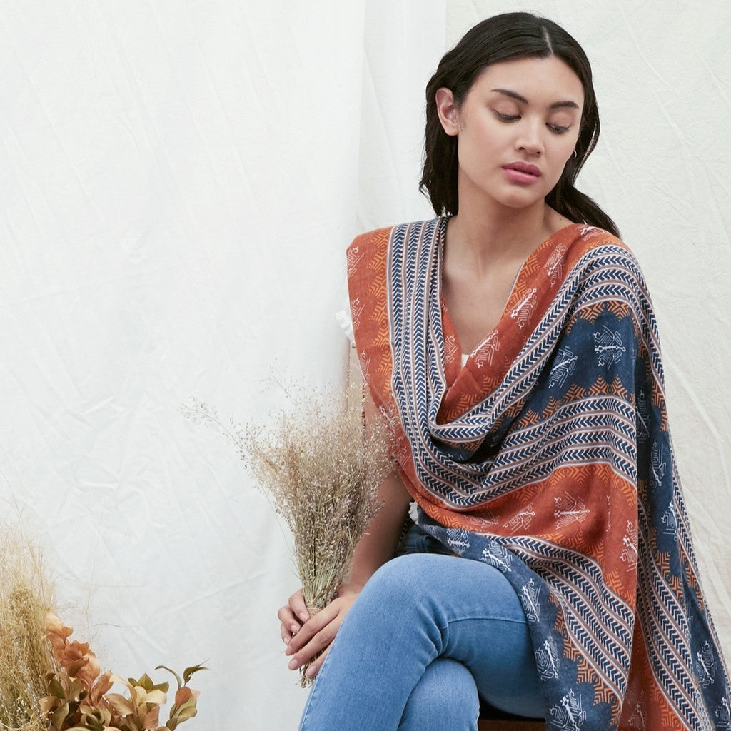 Lyan Shawl