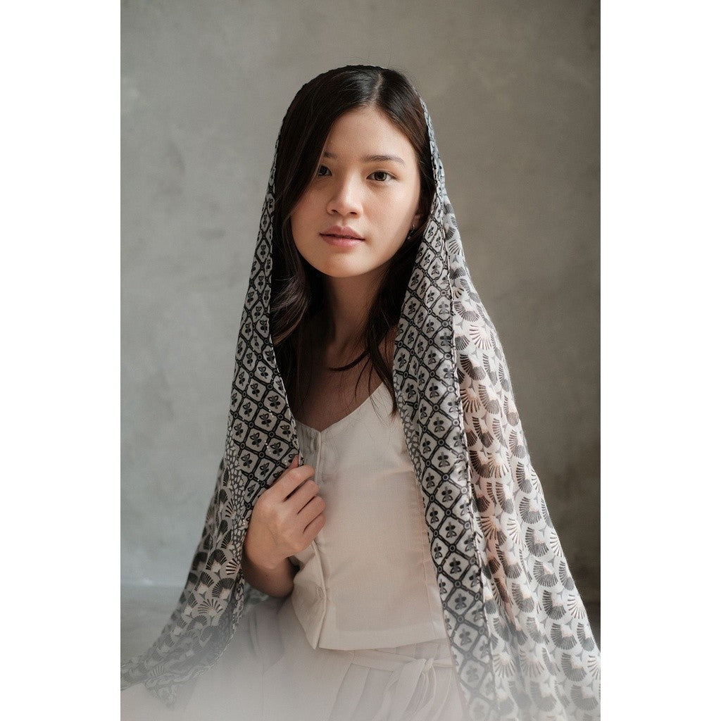(DEFECT SALE) - Pasha Black Shawl