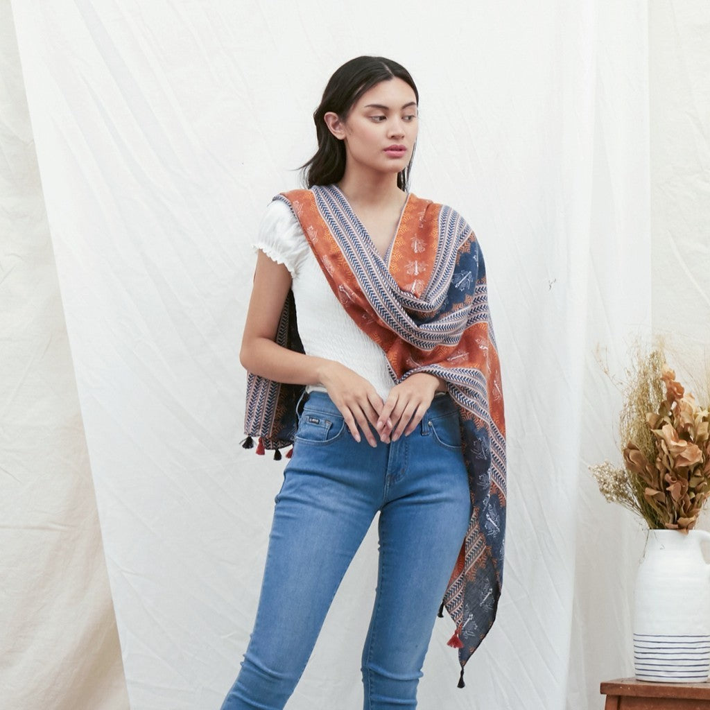 Lyan Shawl