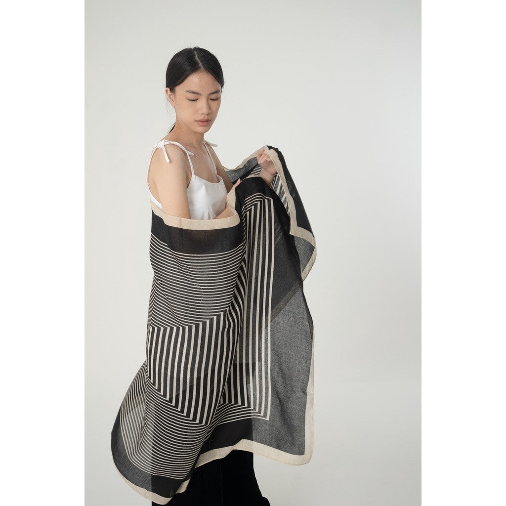 (DEFECT SALE) Muthia Black-Selendang Batik Premium 90×180/Pashmina