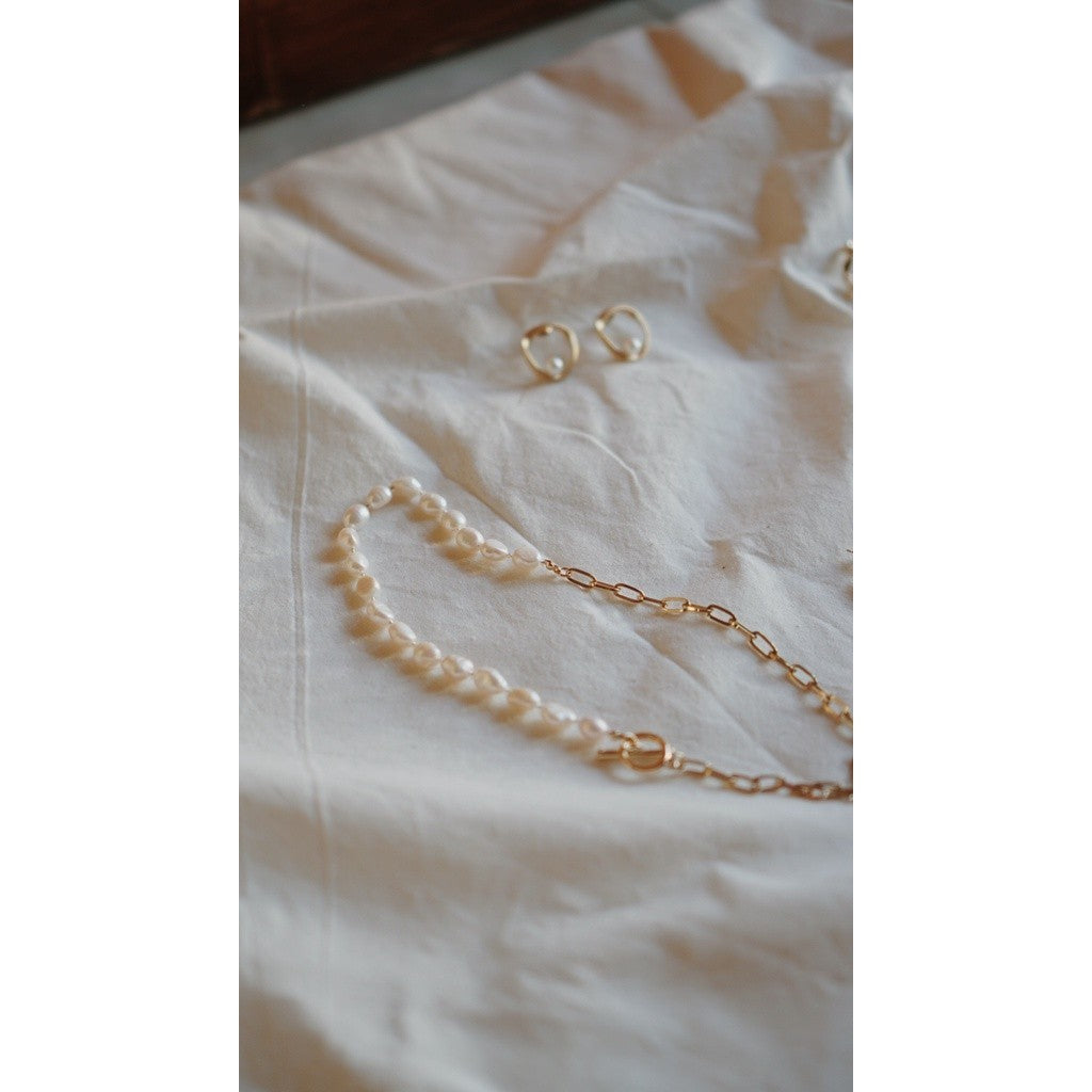 Mika-Freshwater Pearl Necklace Gold Plated/Kalung Mutiara Wanita