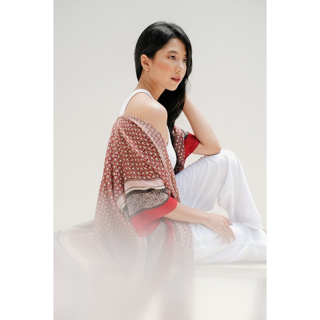 Andara in Red Outer