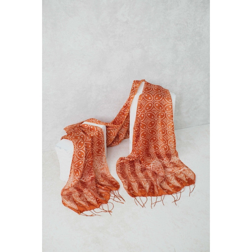 Syal Batik Sutra Kawung kancing - Brown - 45