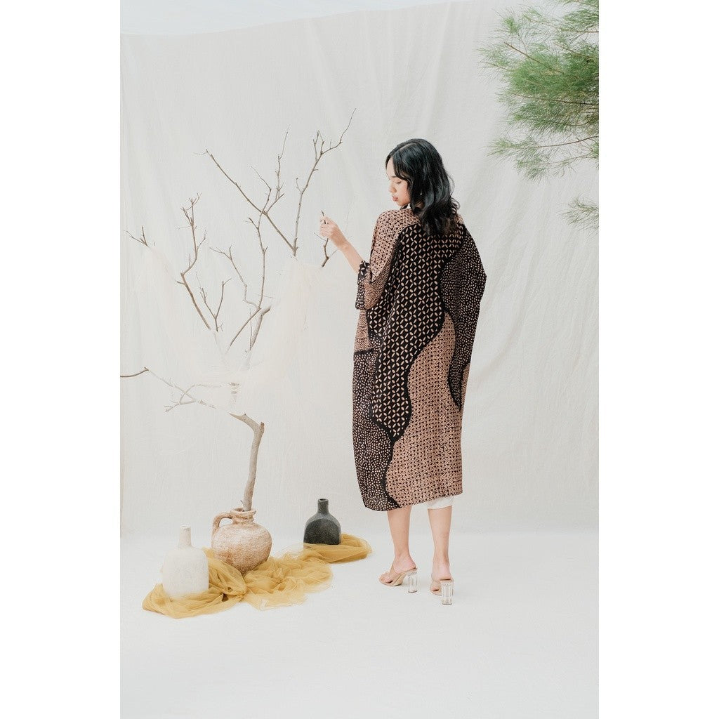 Kirana 52 Outer Kaftan Batik