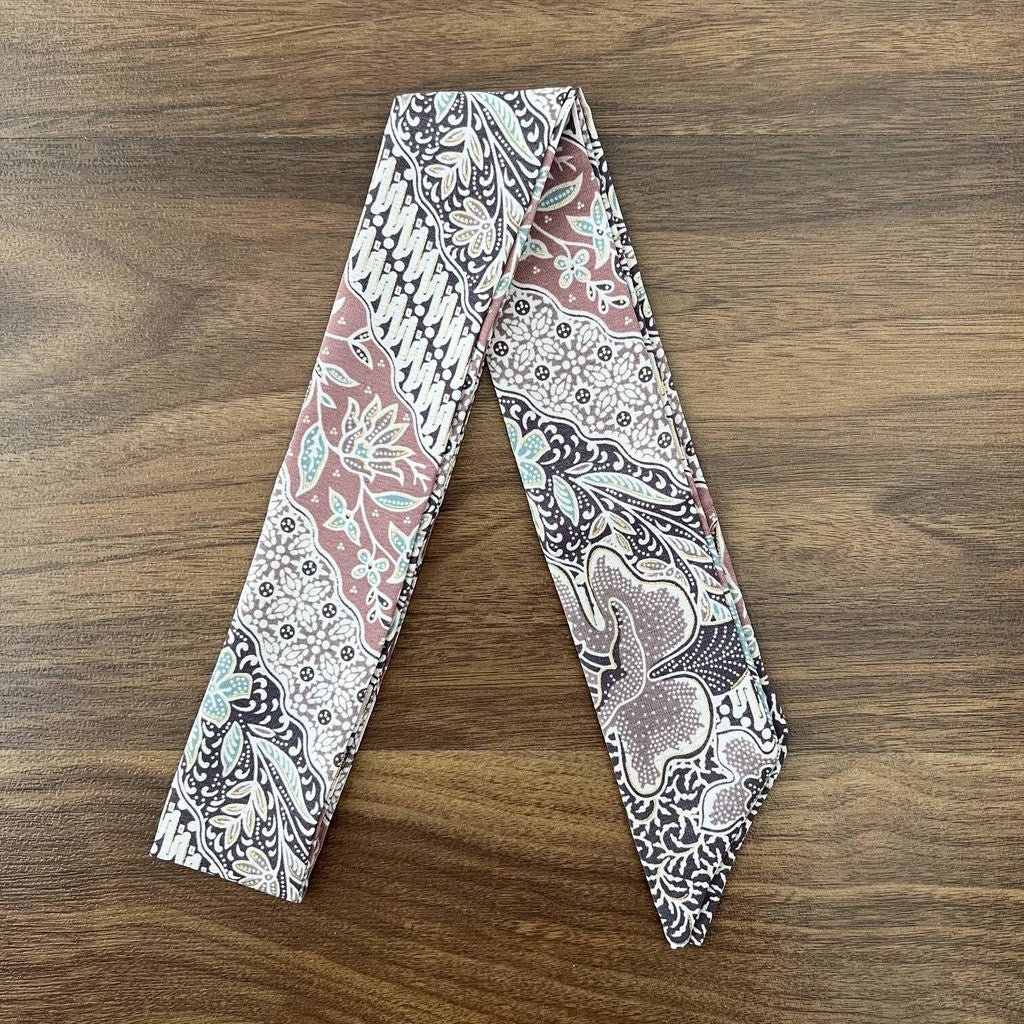 Yuyun in Purple - Twili Pita Syal