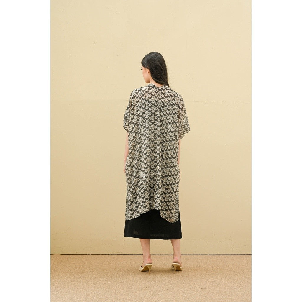 Pasha Black Outer