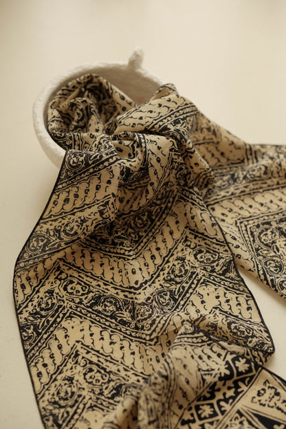 Scarf Batik Parang Kelok - Black | DNE