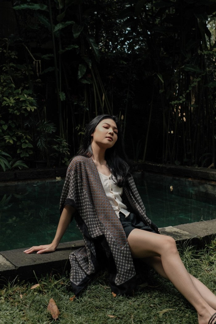 Kahiyang Black Outer