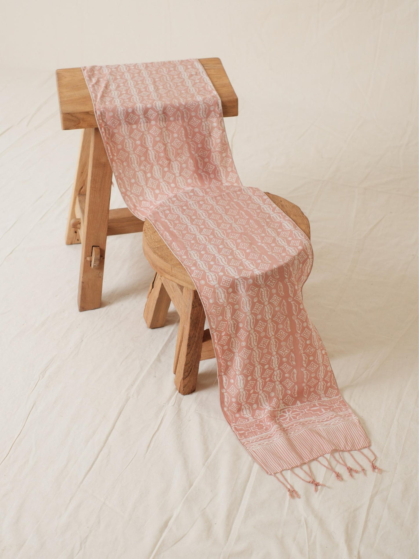 Scarf Batik Ceplok Wibowo - Cream