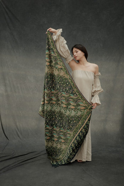 Selendang Sutra Batik Tulis - Alam Merak - Green