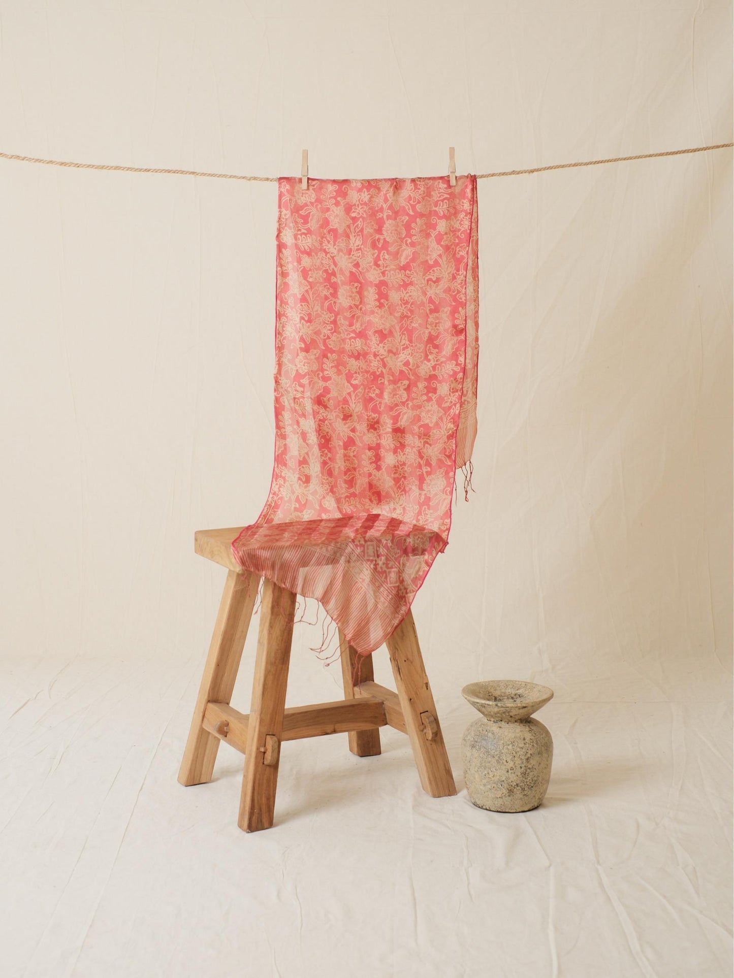 Syal Batik Sutra - Daun - Pink - 35
