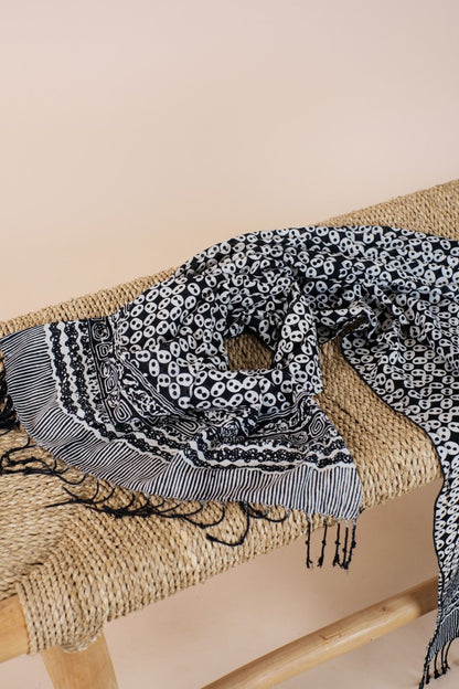 Selendang Batik TCE Kawung Sen Black - 80
