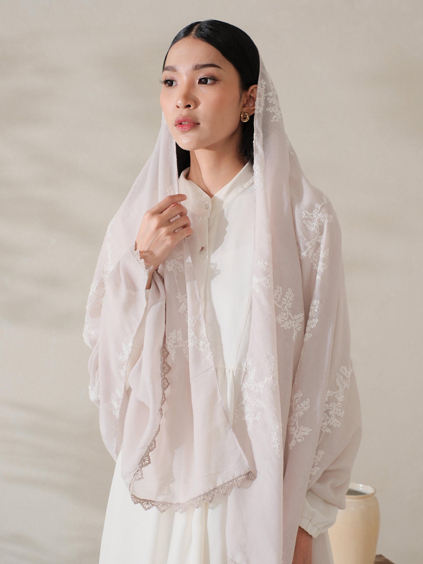 Nyta in Cream Shawl - Selendang Batik