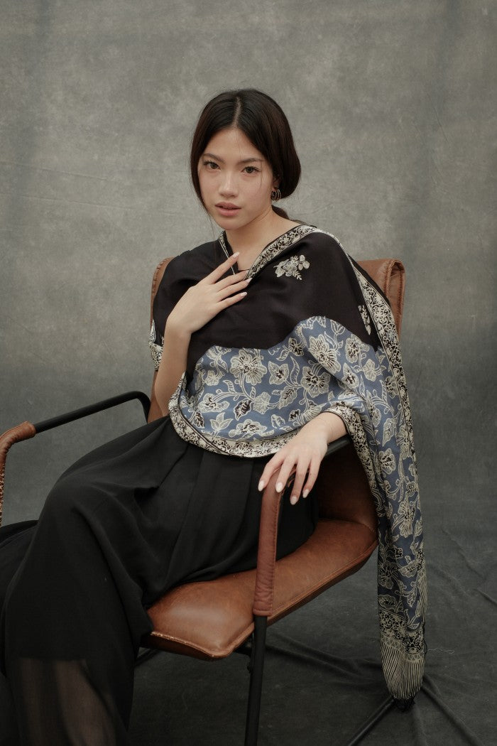 Syal Sutra Batik Premium - Selaras Black Blue