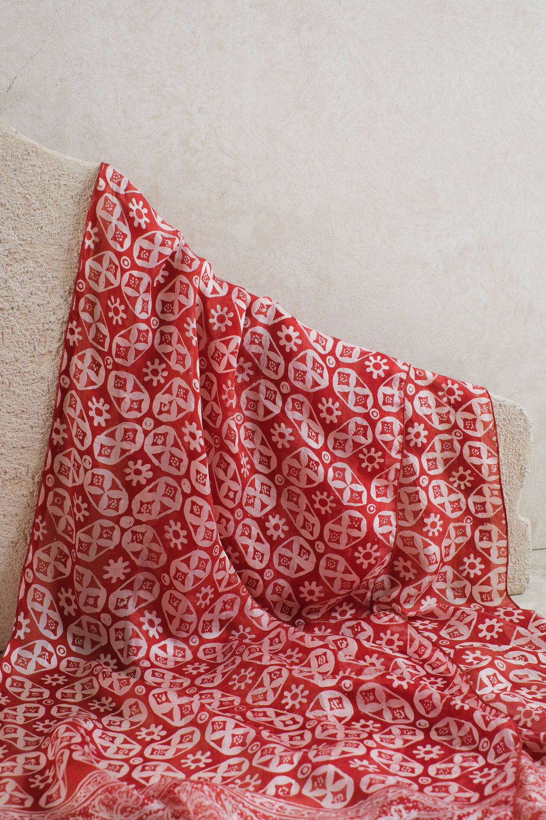 Syal Batik Sutra Kawung Mata - Red - 45