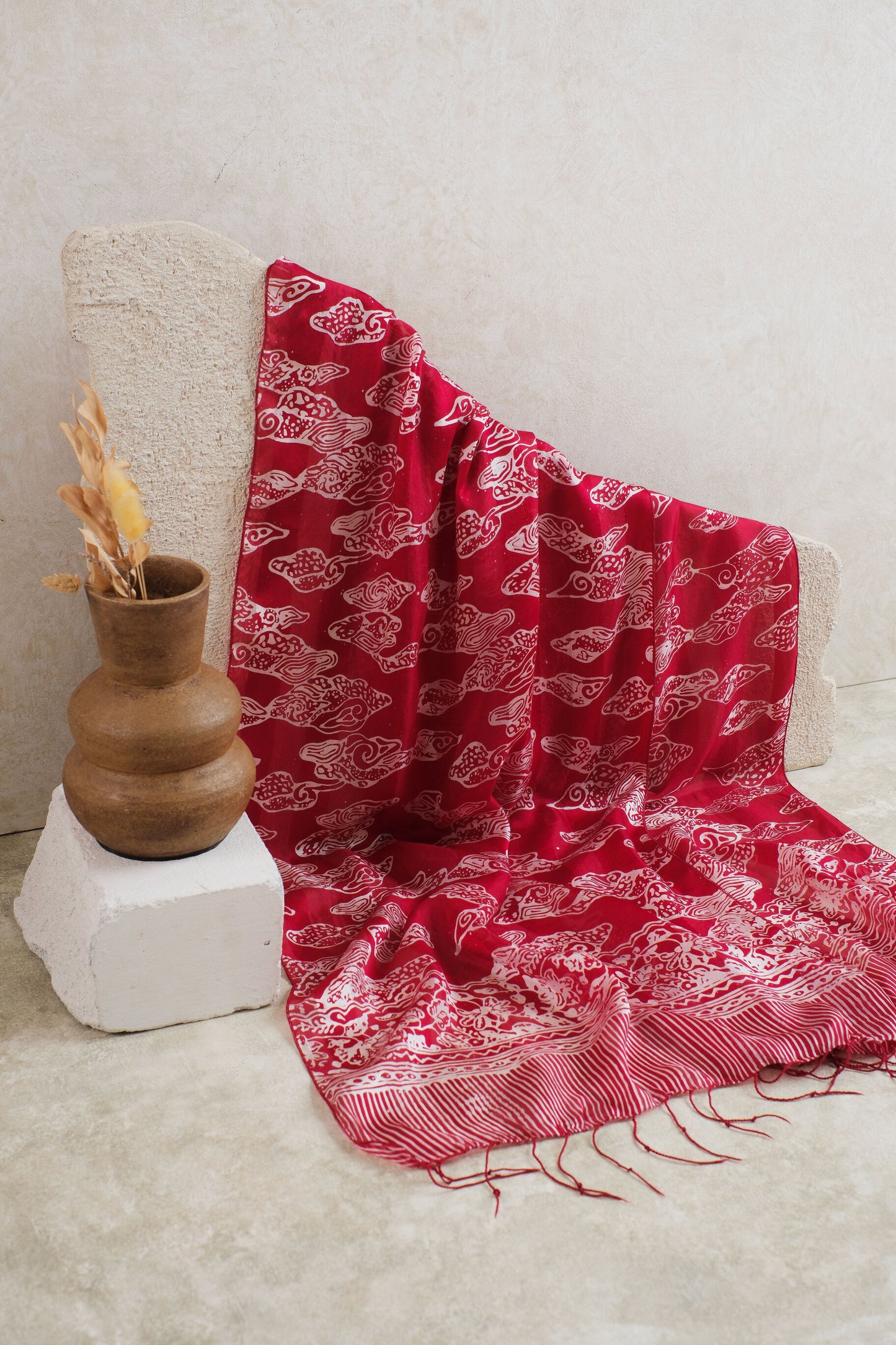 Syal Batik Sutra Mega Mendung - Red - 45