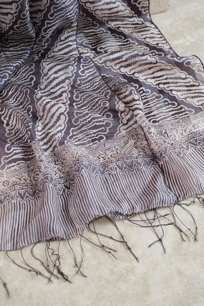 Syal Batik Sutra Parang Tuding - Grey - 45