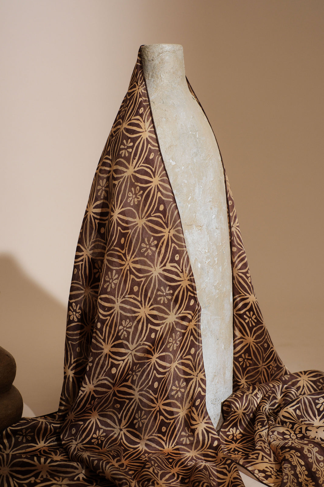 Syal Batik Sutra Kawung Polos - Brown - 45