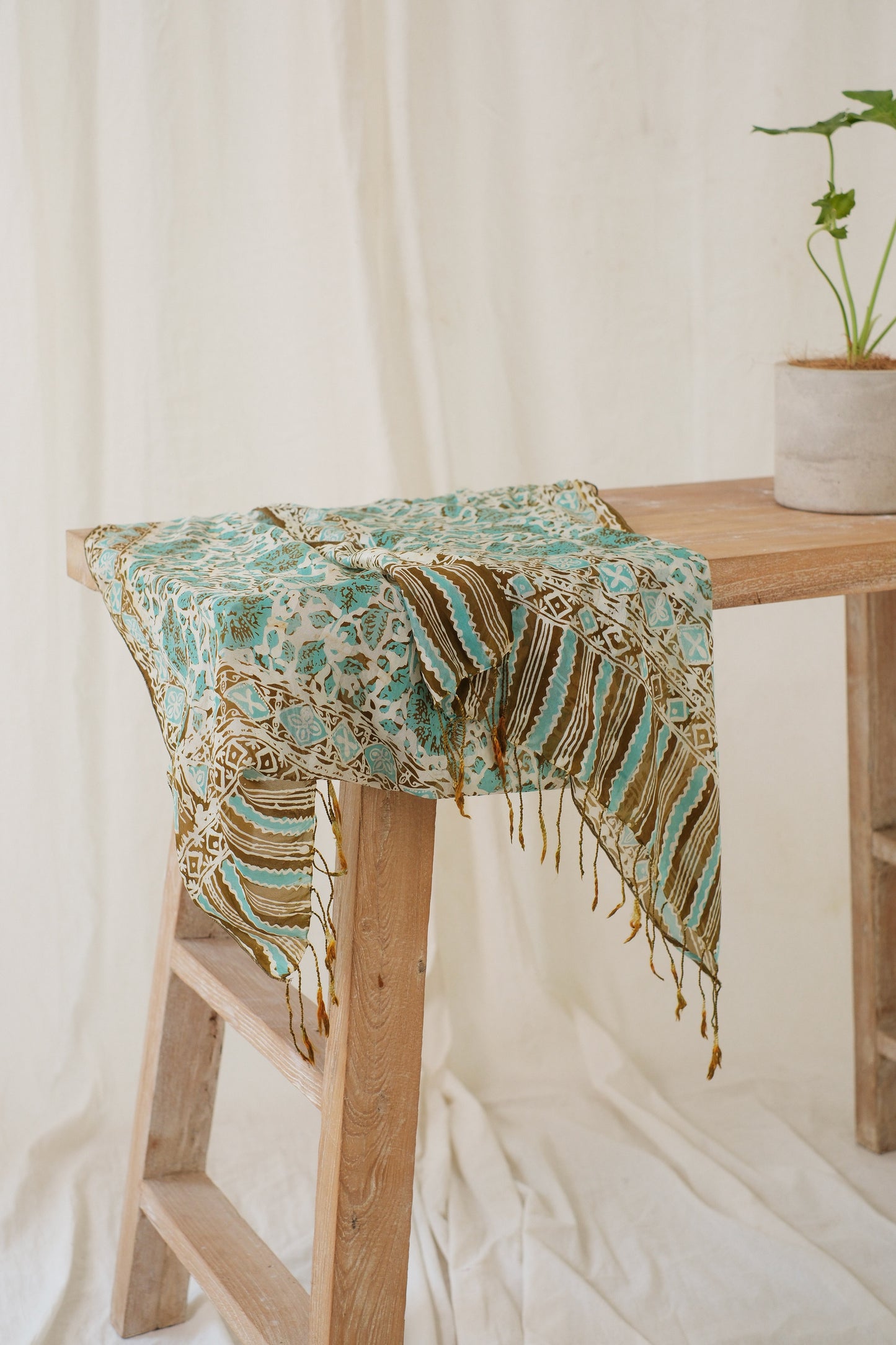 Syal Batik Sutra Green 02 - 55