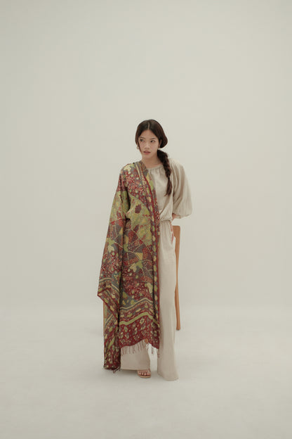 Sangga Langit in Red Green - Selendang Sutra Batik Tulis