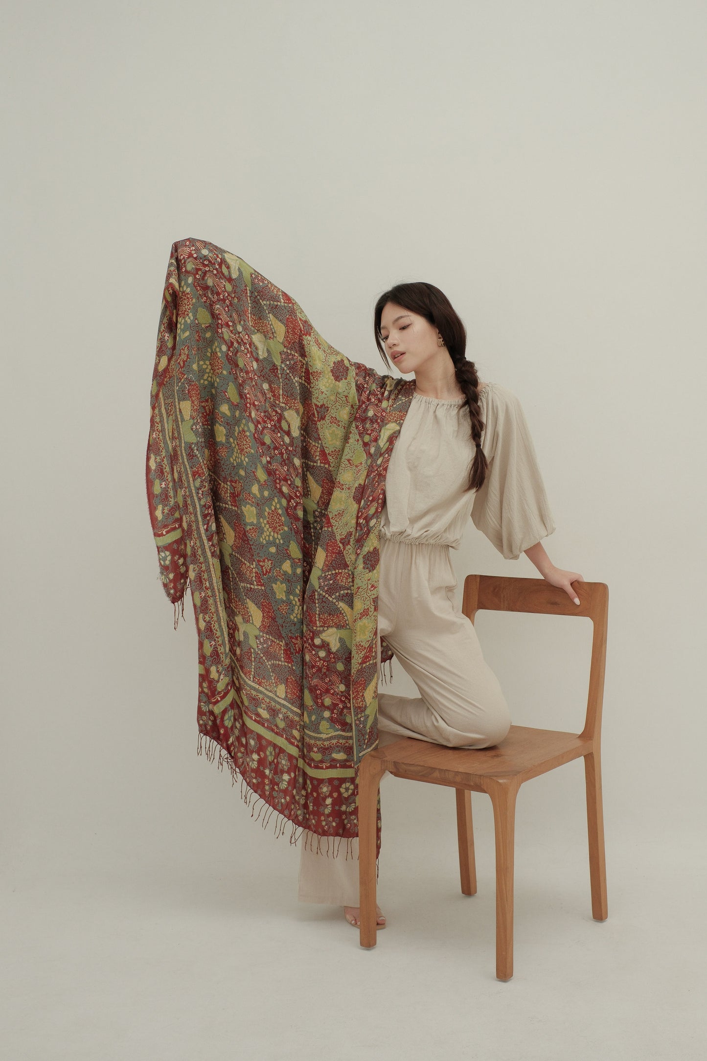 Sangga Langit in Red Green - Selendang Sutra Batik Tulis