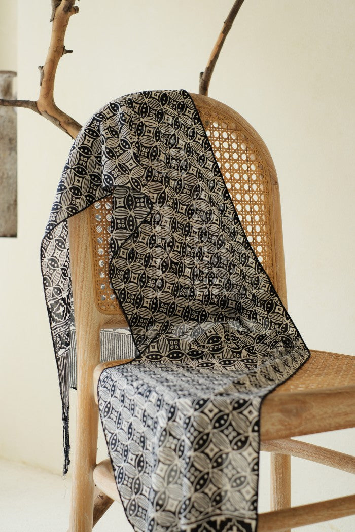 Scarf Batik TCE Kawung Bribil Black