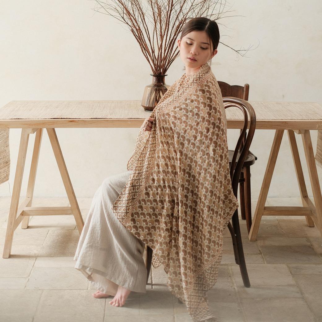 (DEFECT SALE) Pasha Brown Shawl