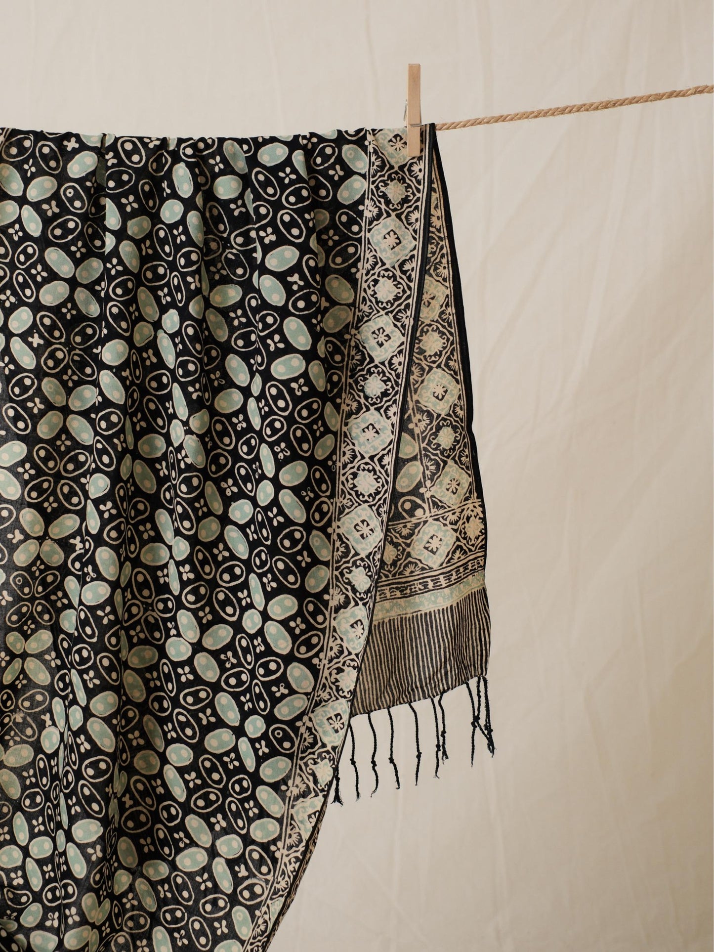 Scarf Batik 50 - Kawung - Black | DNE