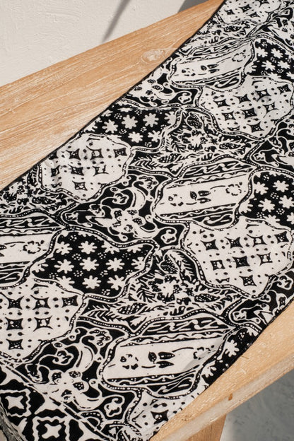 Scarf Batik TCE Sekar Jagad Black