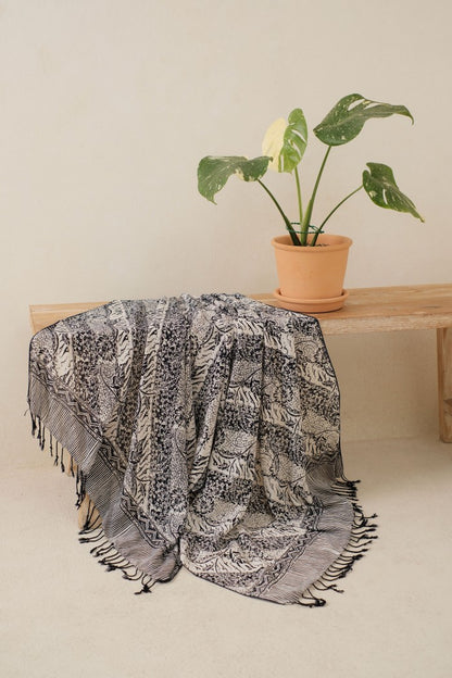 Selendang Batik TCE Parang Bunga Black - 80