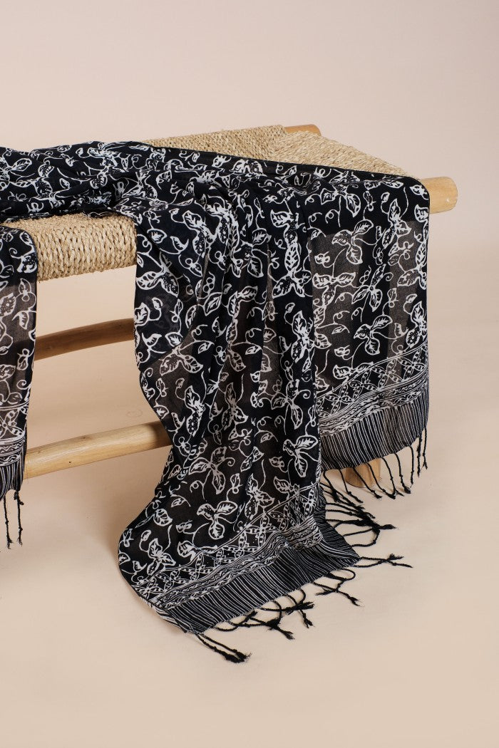 Selendang Batik TCE Daun Rambat Black - 80