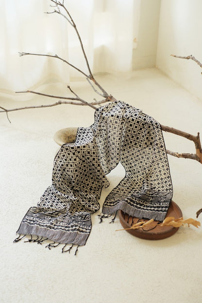 Scarf Batik TCE Kawung Sen Black