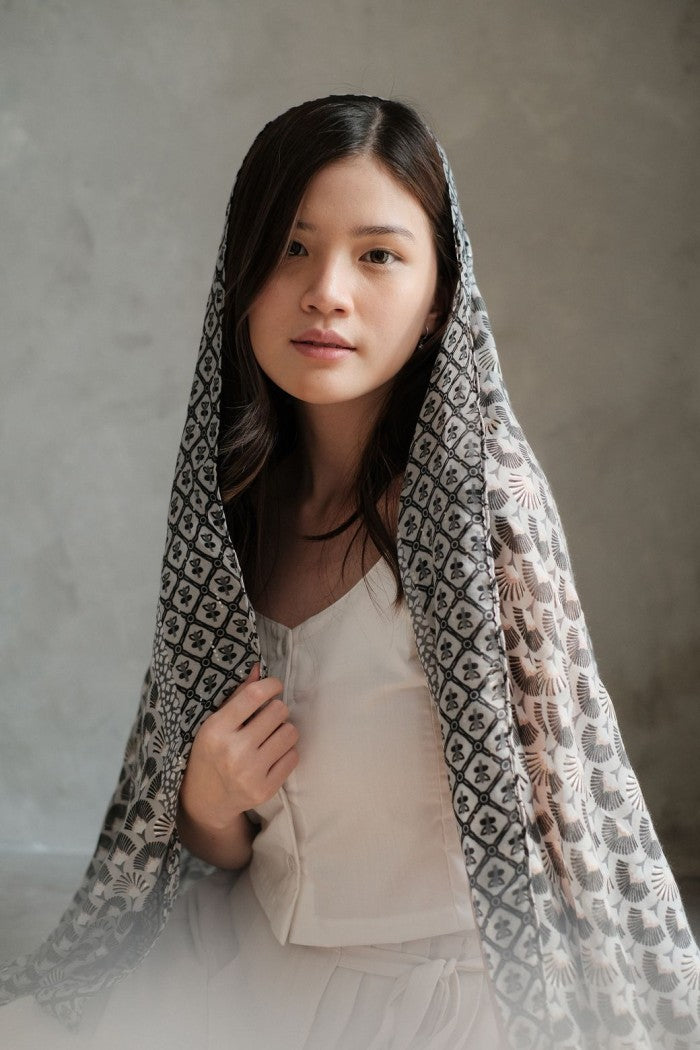 Pasha Black Shawl