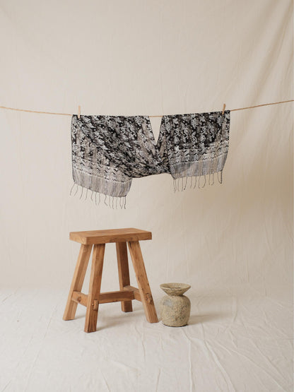 Syal Batik Sutra - Daun Lembayung - Black - 35
