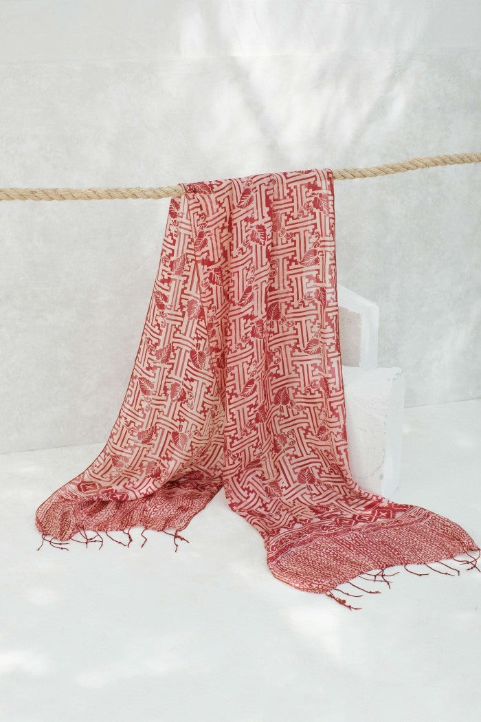 Syal Batik Sutra Rereng Bilik Daun - Red - 45